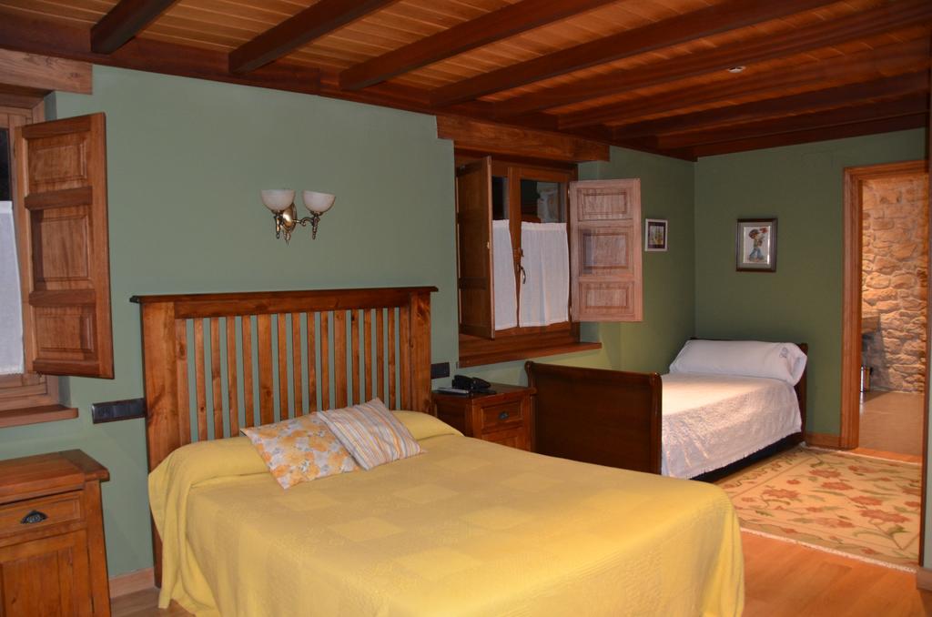 Hotel Casona De Tresali Argüero الغرفة الصورة