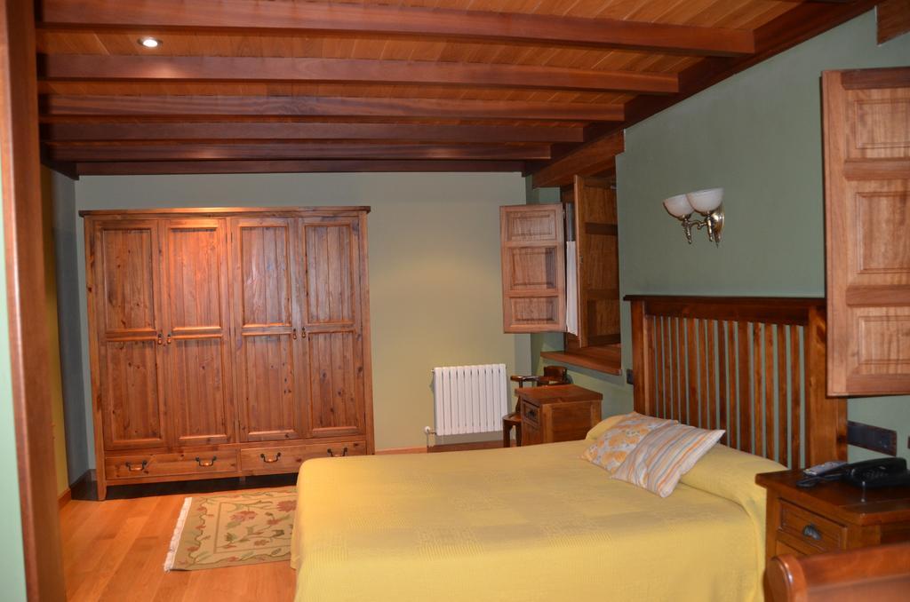 Hotel Casona De Tresali Argüero الغرفة الصورة