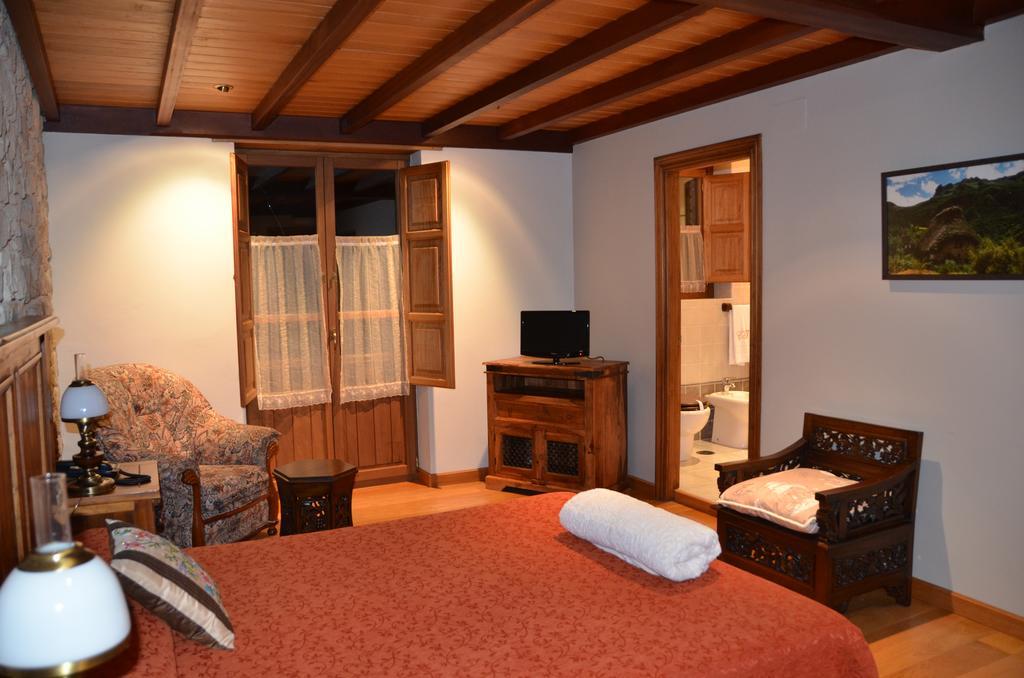 Hotel Casona De Tresali Argüero الغرفة الصورة